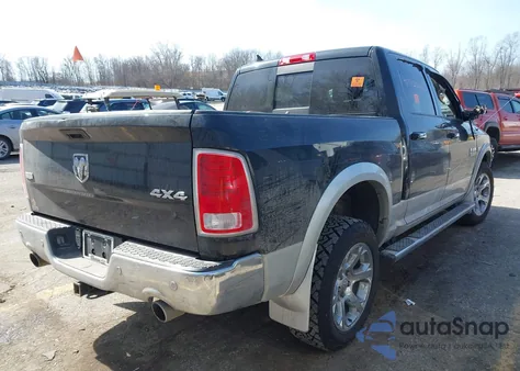 2017 Ram 1500 Laramie 4X4 5'7 Box из США, поврежденный, VIN 1C6RR7NT8HS502562